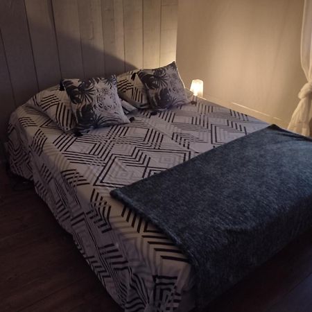 Gite Cocooning Avec Piscine Bouge-Chambalud Екстериор снимка